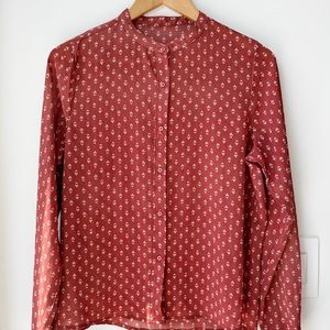 CLEARANCE ⬇️ Terracotta/Brick Red Collarless Button-Down Blouse